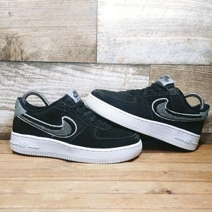 Nike Air Force 1 07 Lv8 Chenille Swoosh